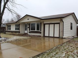 45 Kenilworth Ave, Elk Grove Village, IL 60007