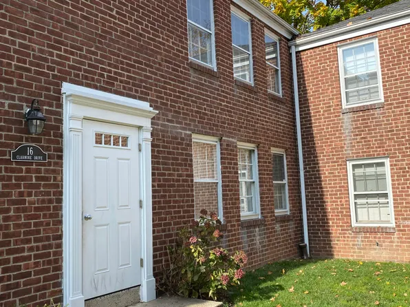 16 Clarmore Dr APT 2A, Norwalk, CT 06850