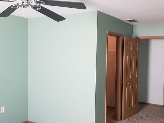 3rd image of 1850 Bishop Ln