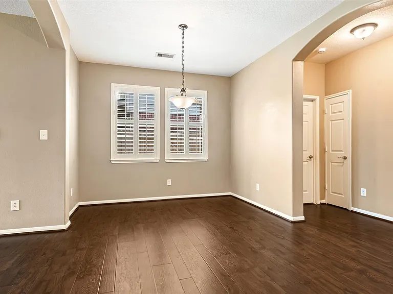 8618 E Highlands Xing — Photo 7