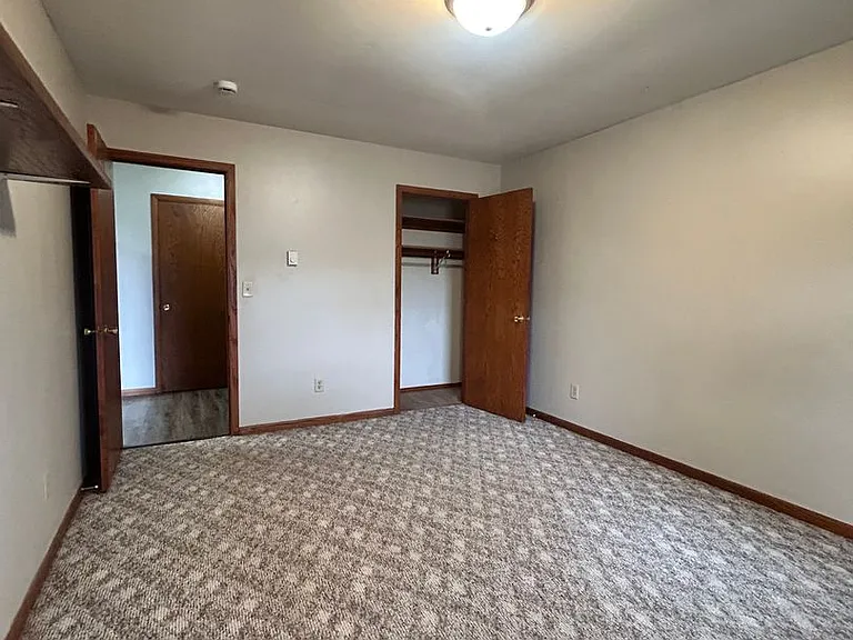 220 S Holly Ave — Photo 5