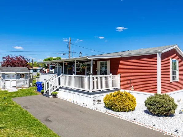 4 Apache Road, East Hartford, CT 06118