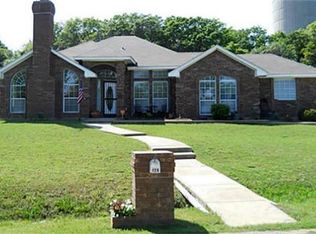 426 Gail Dr, Kennedale, TX 76060