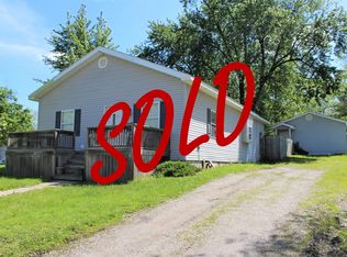 105 N Locust St, Sweet Springs, MO 65351