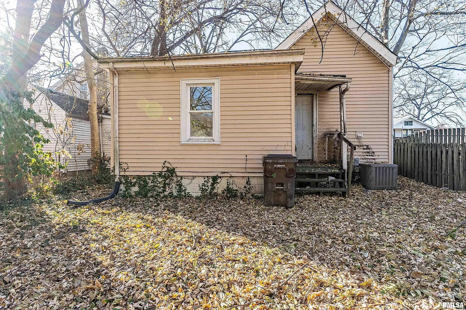 4 bed, 1202 sqft, $915 — Photo 3