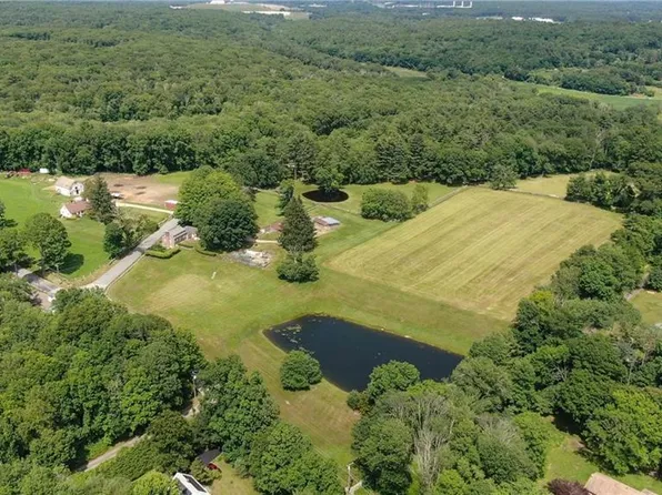 7 River Road, Pomfret, CT 06259