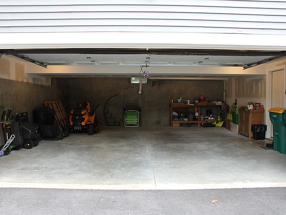 3rd image of 148 Old Dover Road