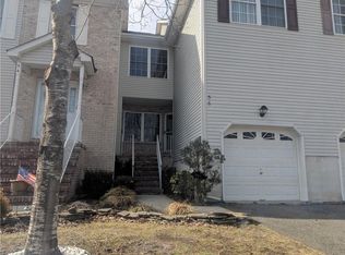 56 Lakeview Dr #56, Helmetta, NJ 08828