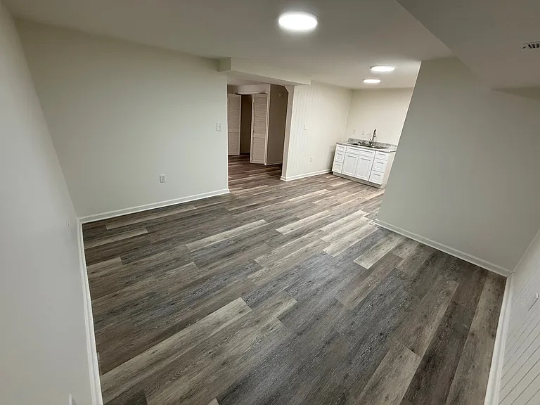 123 Chris Dr — Photo 22