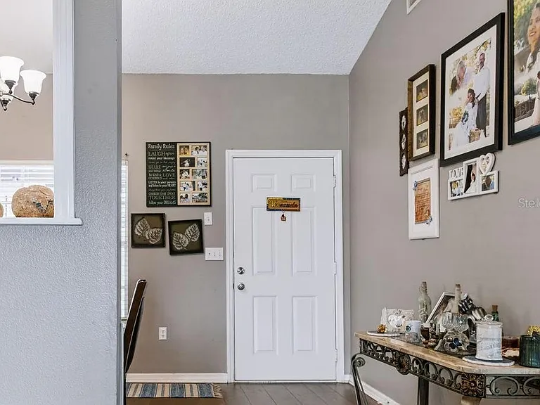 506 Mandy St — Photo 14