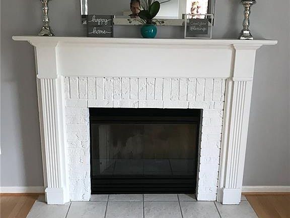 3rd image of 674 Brookeville Dr