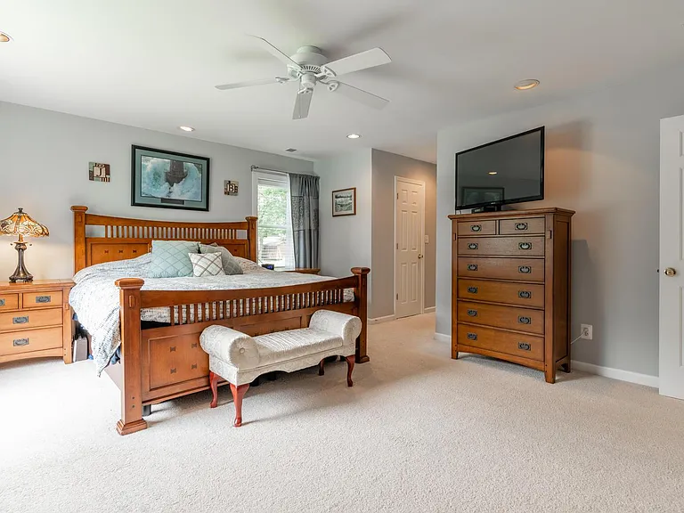 7322 Ronald St — Photo 15