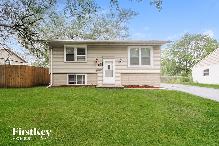 1st image of 22160 E Churchill Dr