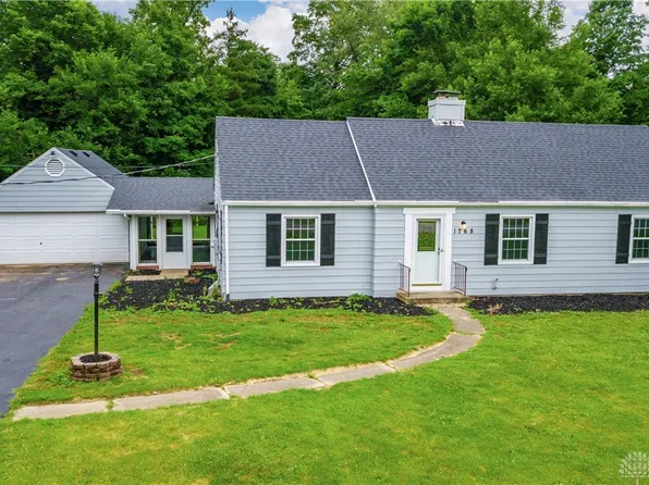 1768 Shady Ln, Beavercreek, OH 45432