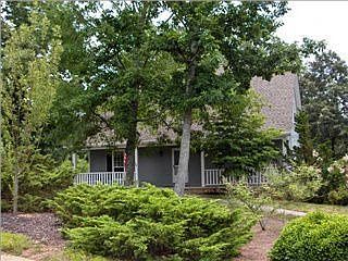 3rd image of 374 Leona Dr