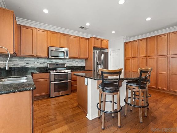 5th image of 1523 Yanonali Ave