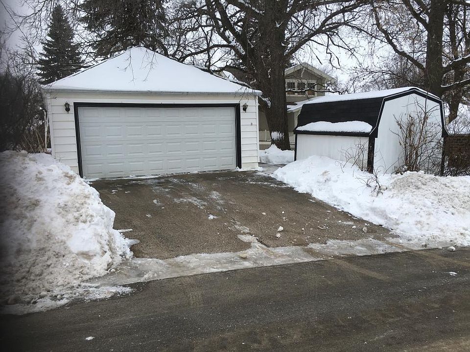 2nd image of 1412 Main Ave