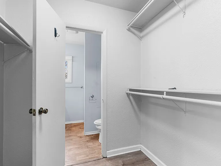 404 N Superior St #3 — Photo 9
