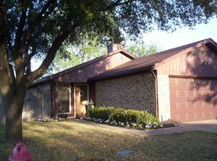 1711 Magnolia Ln, Euless, TX 76039