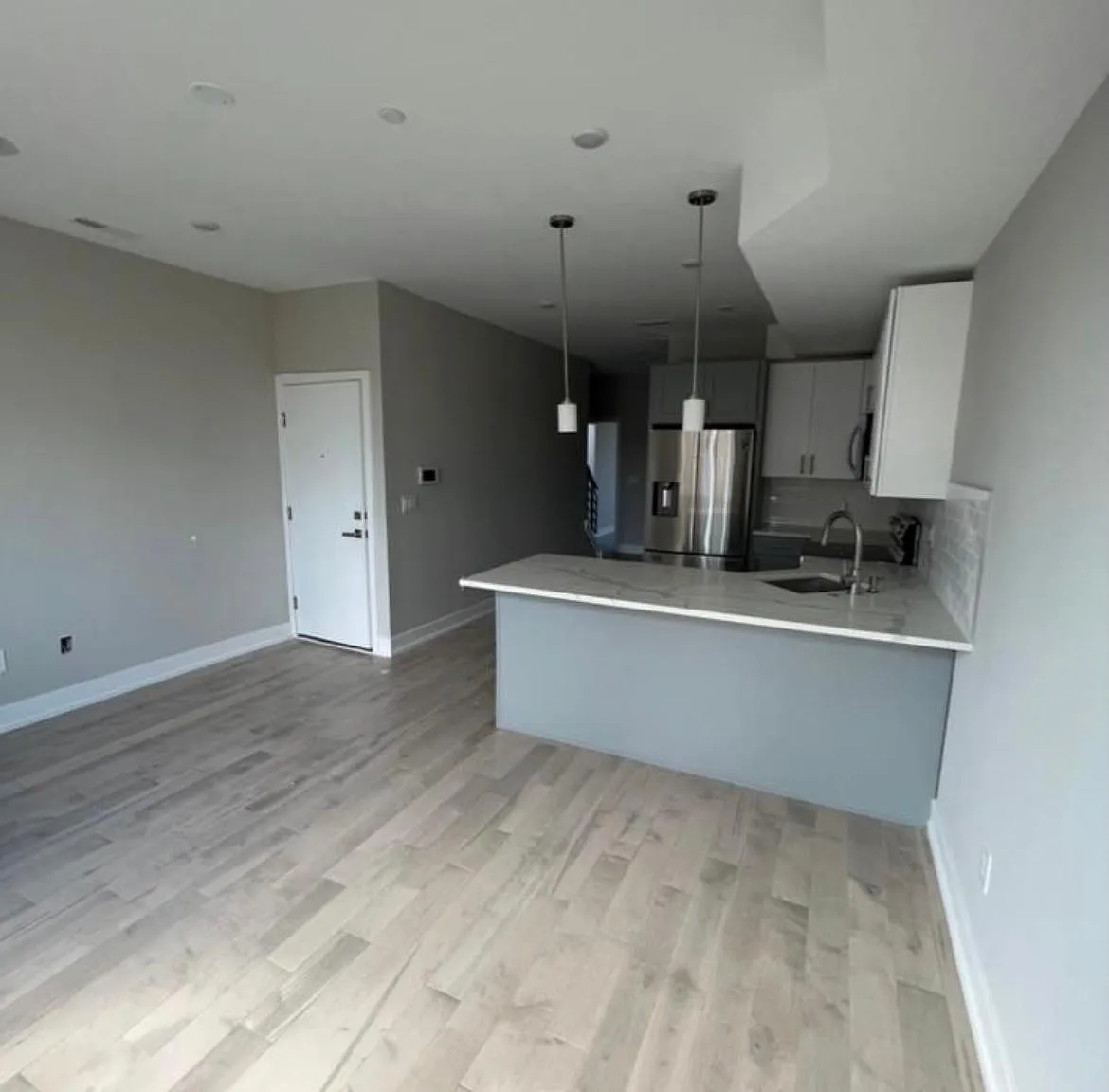 3 bed, 1500 sqft, $2,200 — Photo 4