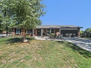 5 Trail Oaks Ct, Saint Peters, MO 63376