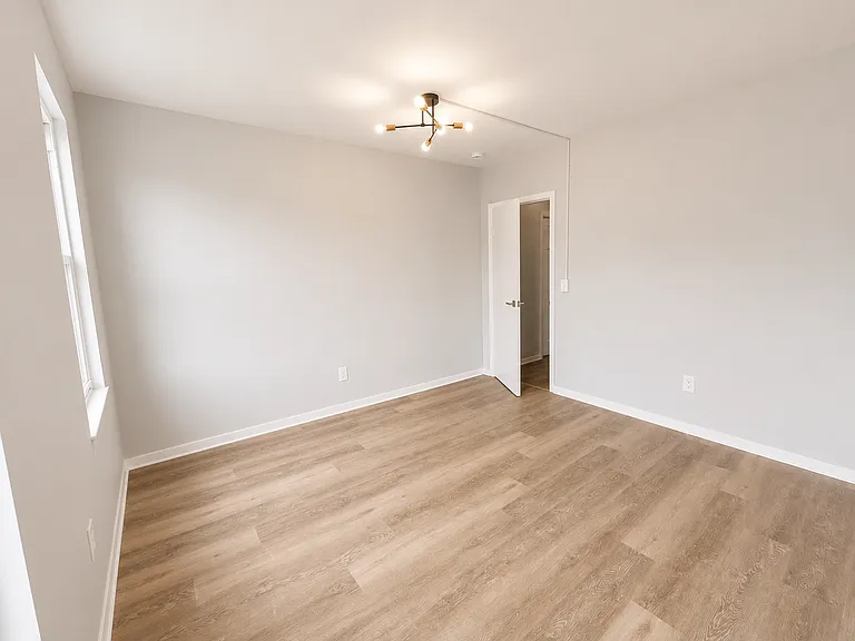 156 Poplar St #3R — Photo 6