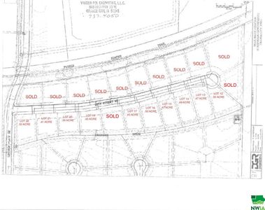 1004 13th St SE, Orange City, IA, 51041