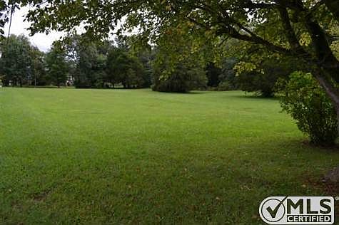 2nd image of 251 Bethany Rd