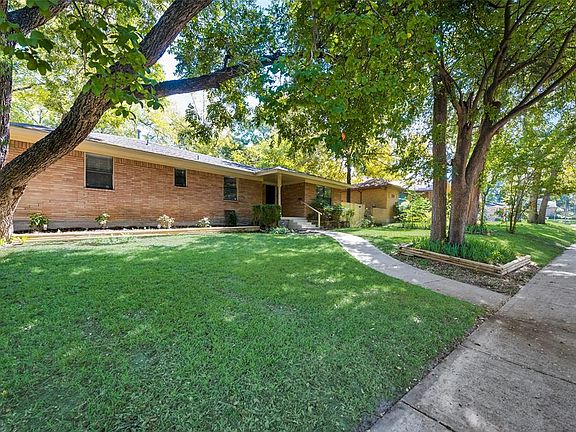 3rd image of 6334 Forest Knoll Trl