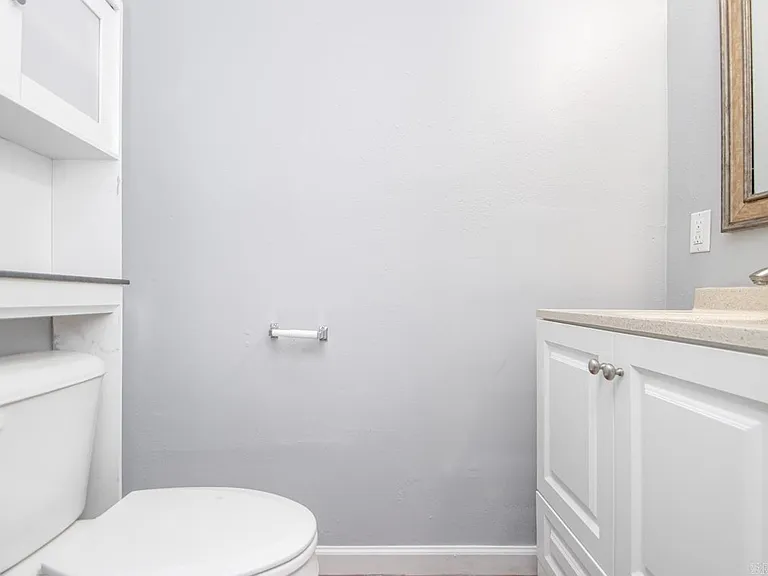 63 Robinson St — Photo 26