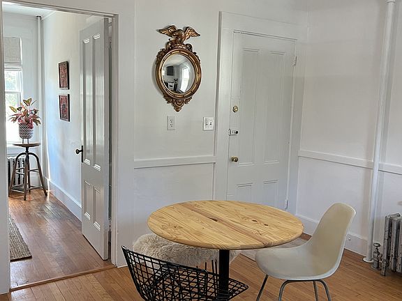 4th image of 74 Rockland St #1