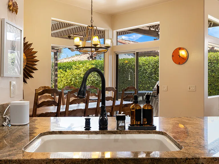 78710 Avenida Naranja — Photo 18