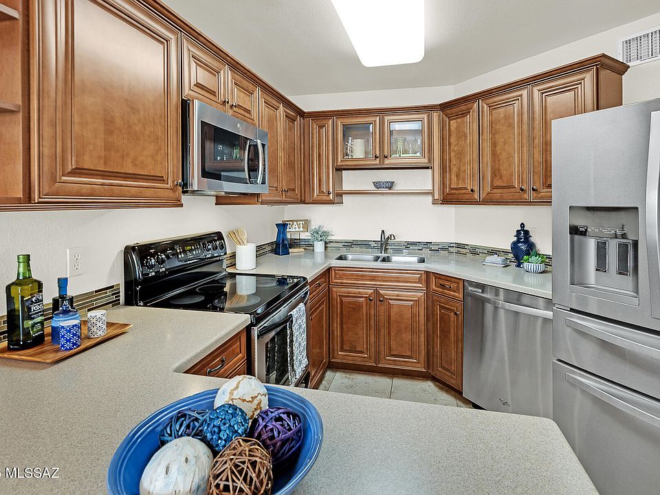 1st image of 6655 N Canyon Crest Dr Unit 10260