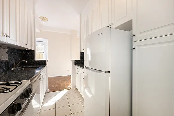 Rented by PMG Real Estate  | media 2