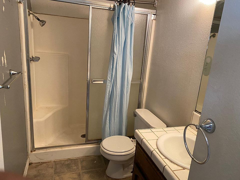 2nd image of 1006 Whitemarsh Way