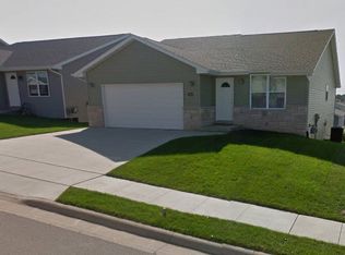 7878 N Westbrook Dr, Dubuque, IA 52002