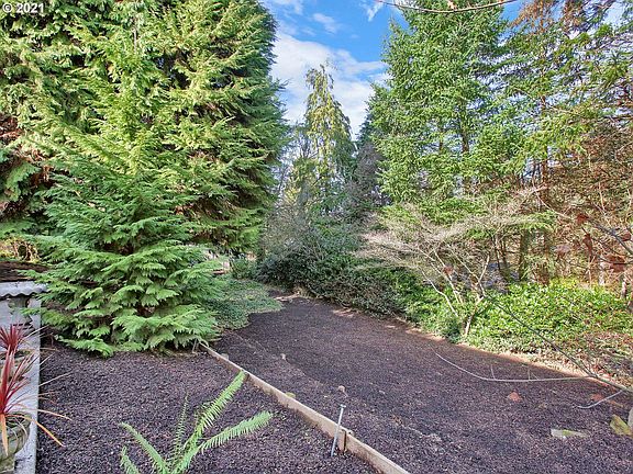 5th image of 12437 SE Alchar Dr