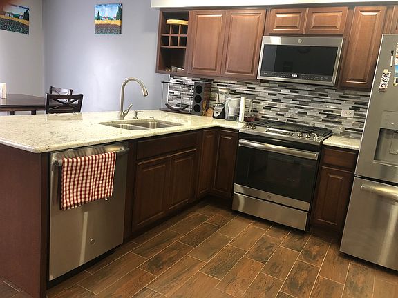 2nd image of 928 Ainsley Dr