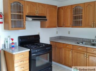 891 Milton St APT 3, Oakland, CA 94607