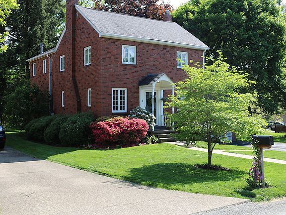 2nd image of 3 Coral Dr