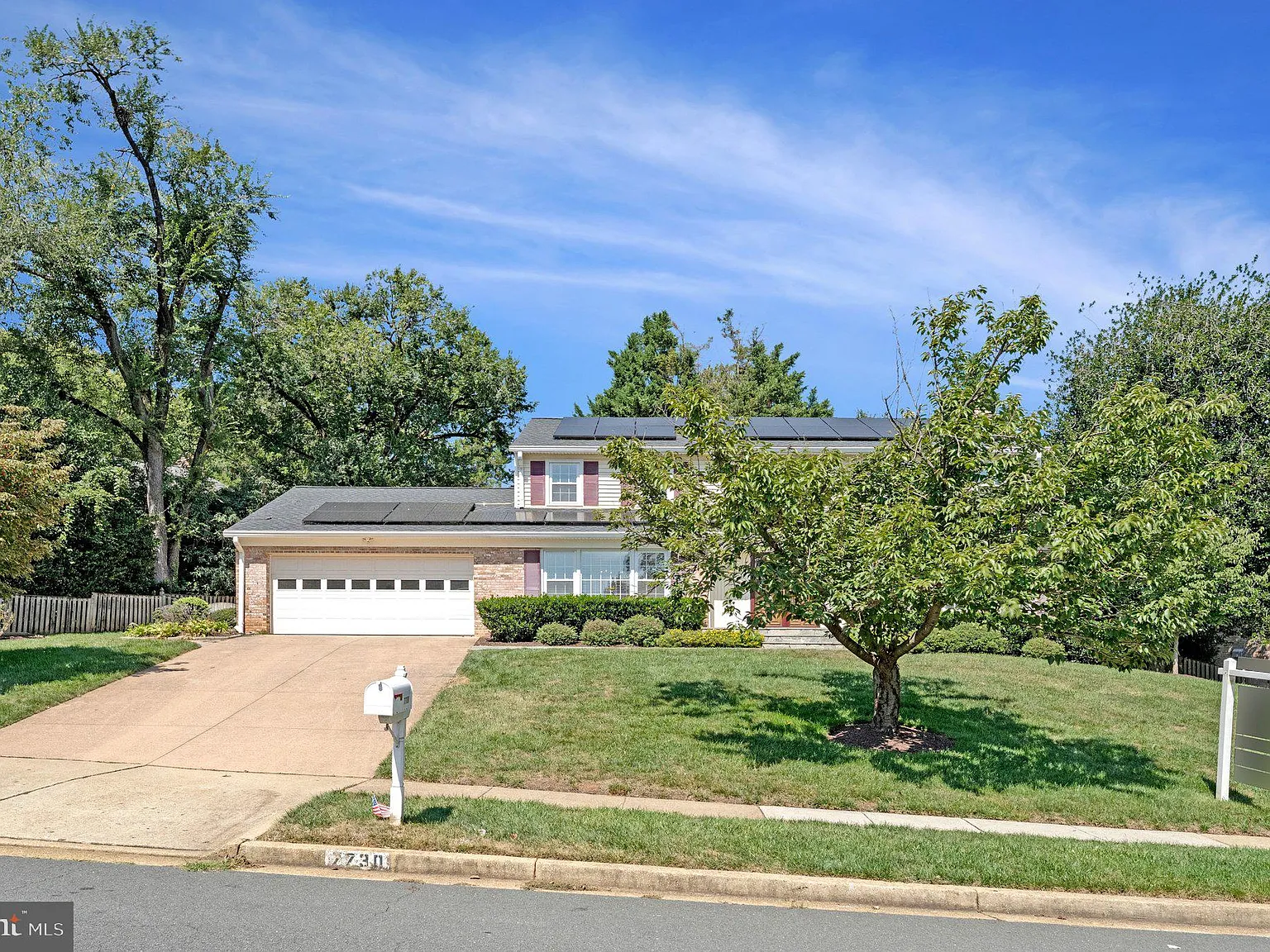 5 bed, 3.5 bath, 2899 sqft, $6,950 — Photo 3