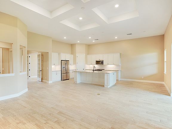 Spacious and open floor plan with connected living spaces, plenty of entertaining space
