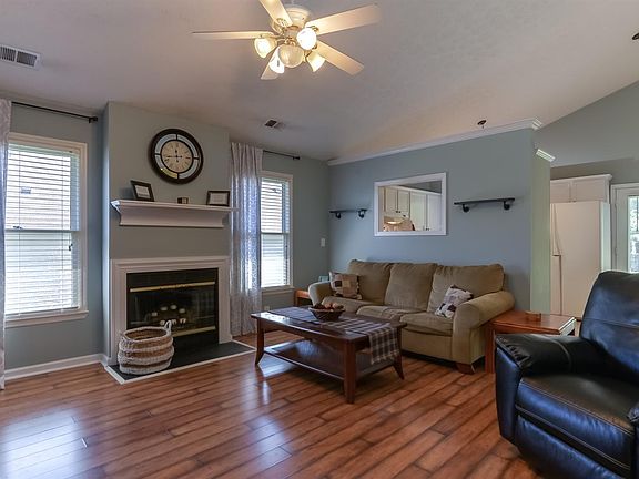 3rd image of 1333 Red Stone Dr