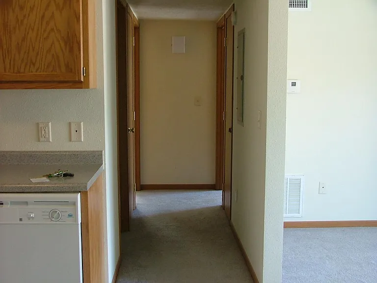707 N Plum St — Photo 5
