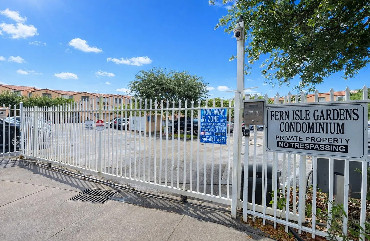 Building Photo - 1350 NW 24th Ave #1350