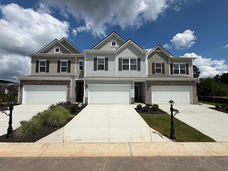 4917 Dresden Loop — Photo 38