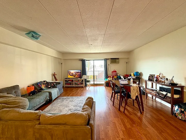 125 Pleasant St #308 — Photo 5
