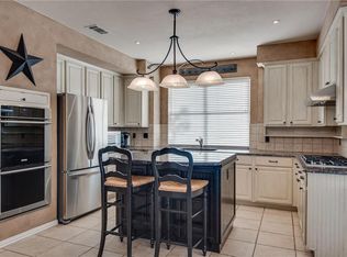 2525 Springhill Dr, Grapevine, TX 76051