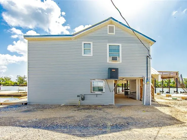 7479 Edgewater Dr, Chauvin, LA 70344