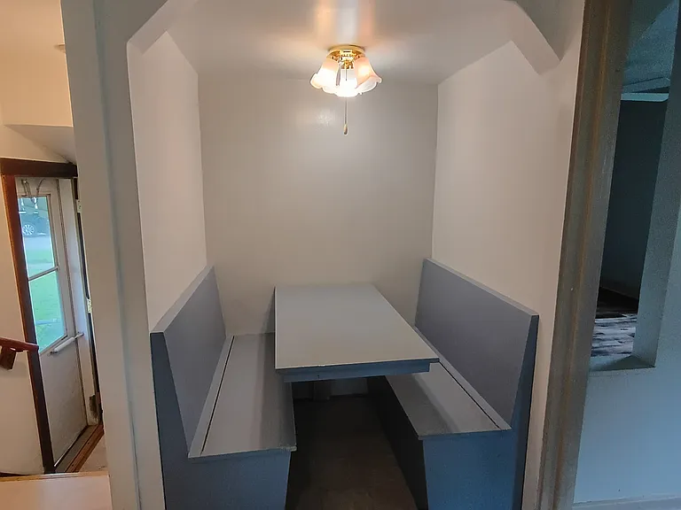 226 S Thornwood Ave — Photo 8